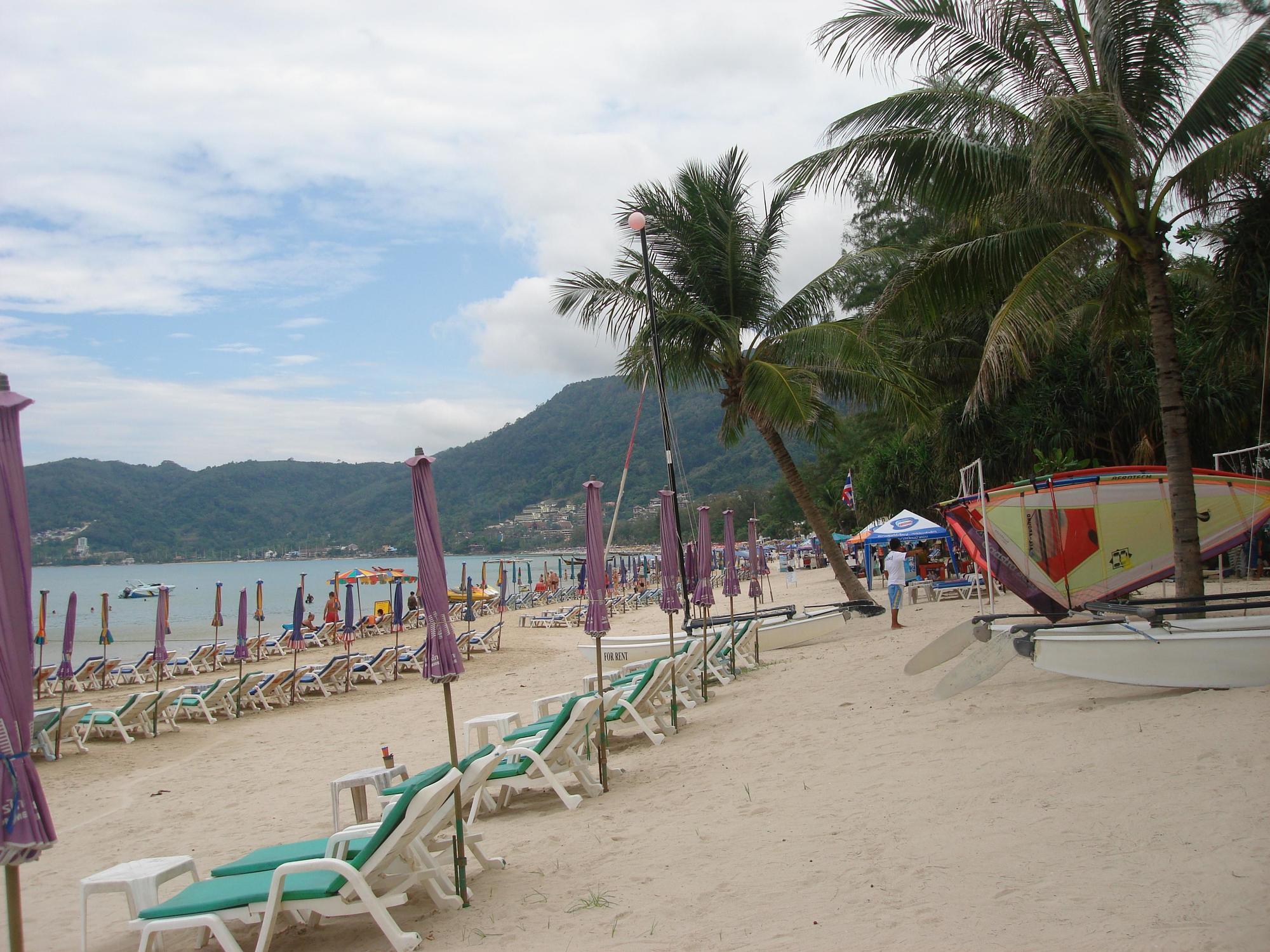 A Pousada Tropicoza Patong Exterior foto